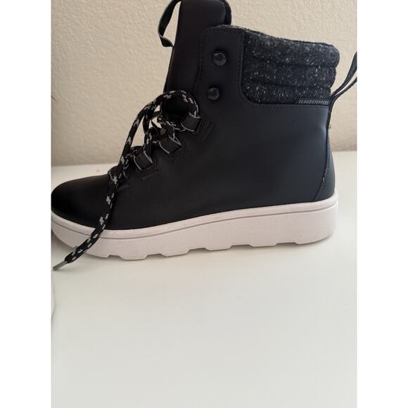 Clarks Women’s Skechers Black Waterproof High Top Winter Boots Size 7.5M EU 38 - Picture 9 of 9